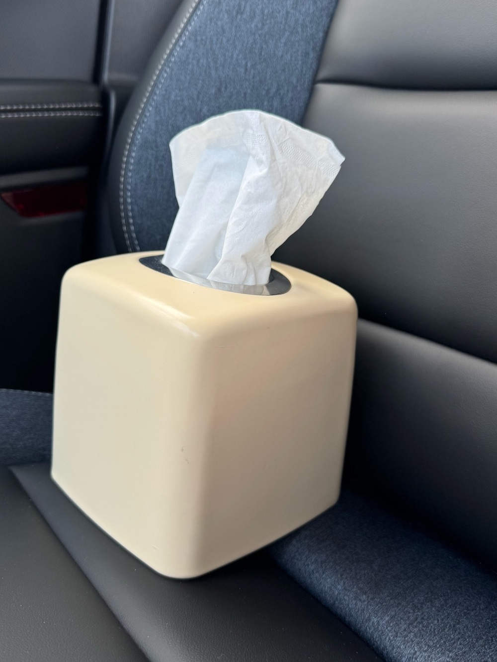 Beige Ceramic Tissue Box Cover - Minimal Home Bath Accessory